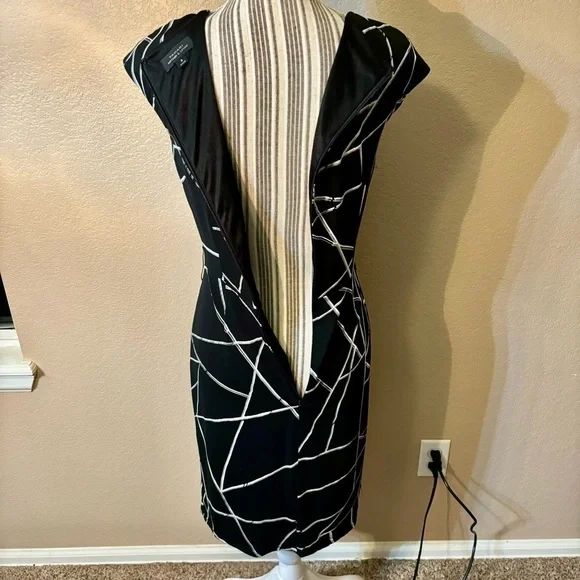 NWT Tahari Dress Sz 2 Arthur S. Levine Black White Geometric Lines Short Slv ASL - Picture 7 of 16